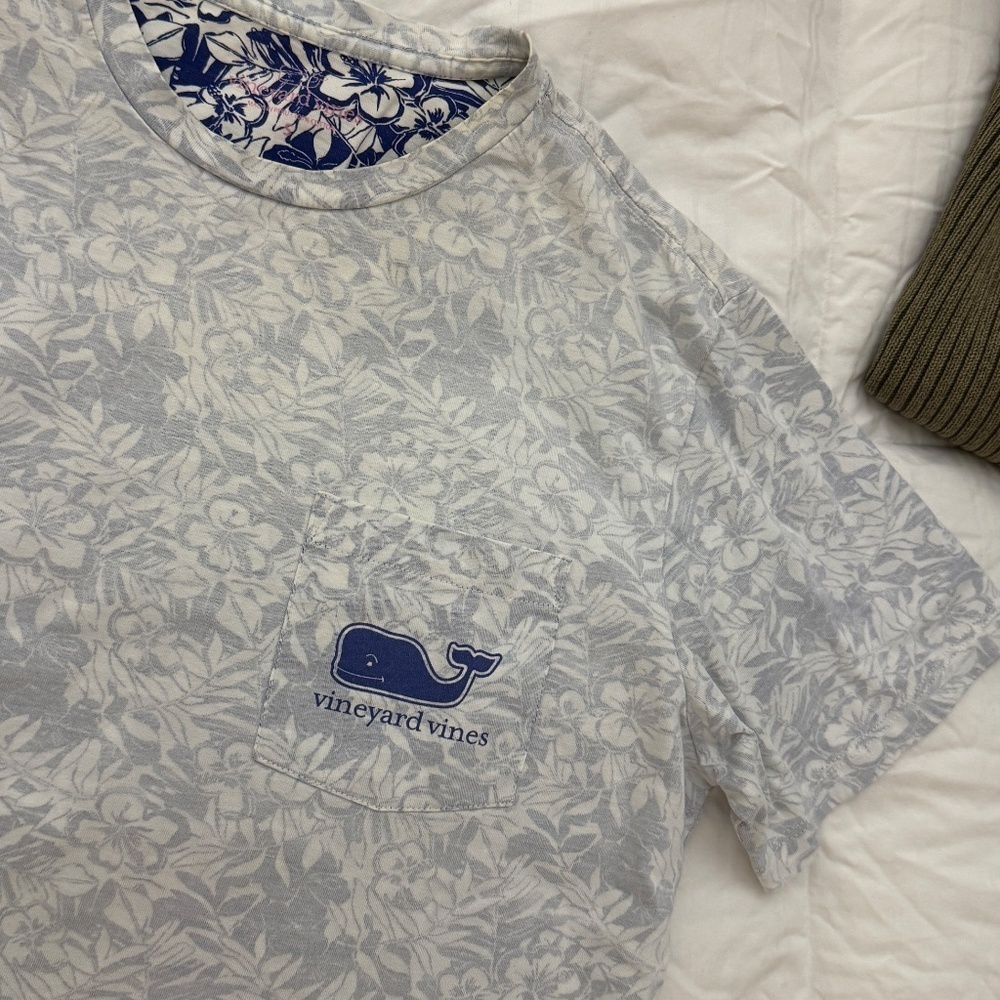 Vineyard Vines Short Sleeve Tee Hawaiian Print Small - Picture 5 of 8
